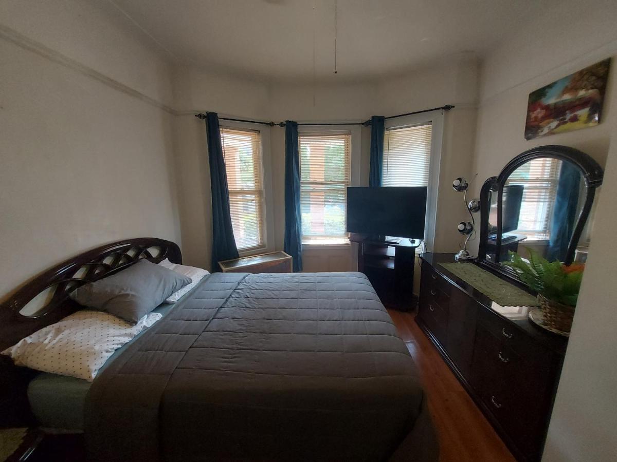 Crsytal Chateau Room Rental New York Extérieur photo