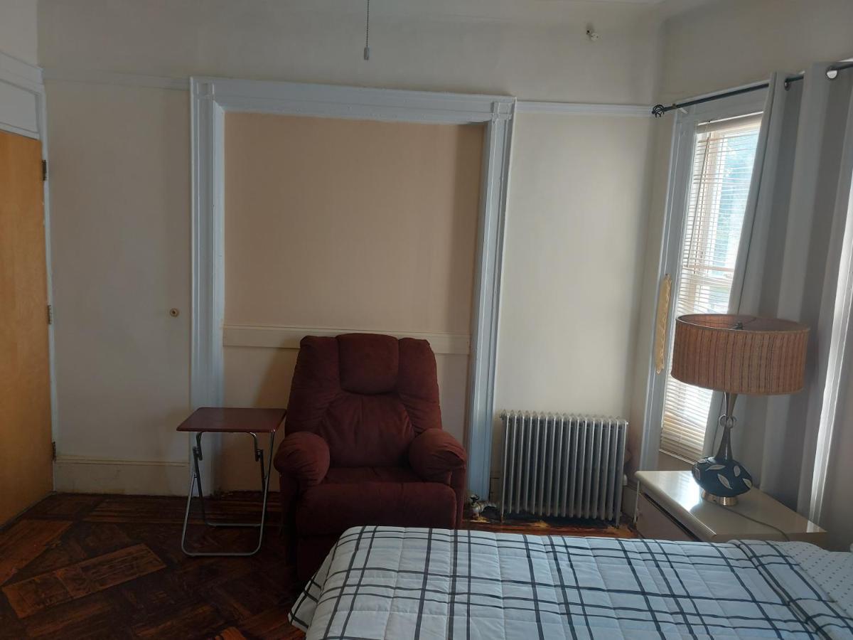 Crsytal Chateau Room Rental New York Extérieur photo