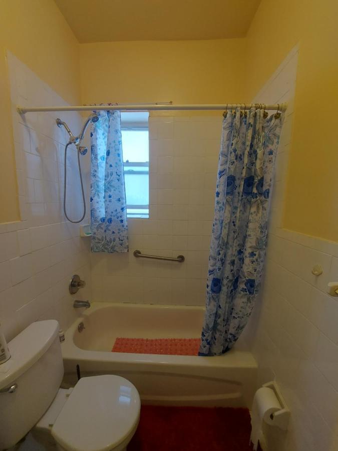 Crsytal Chateau Room Rental New York Extérieur photo
